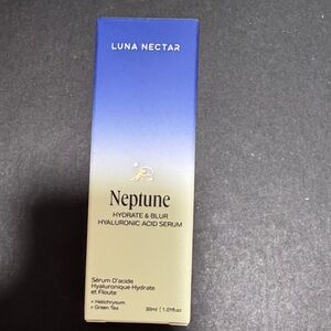 Neptune Hydrate & Blur Serum - Blue and Cream